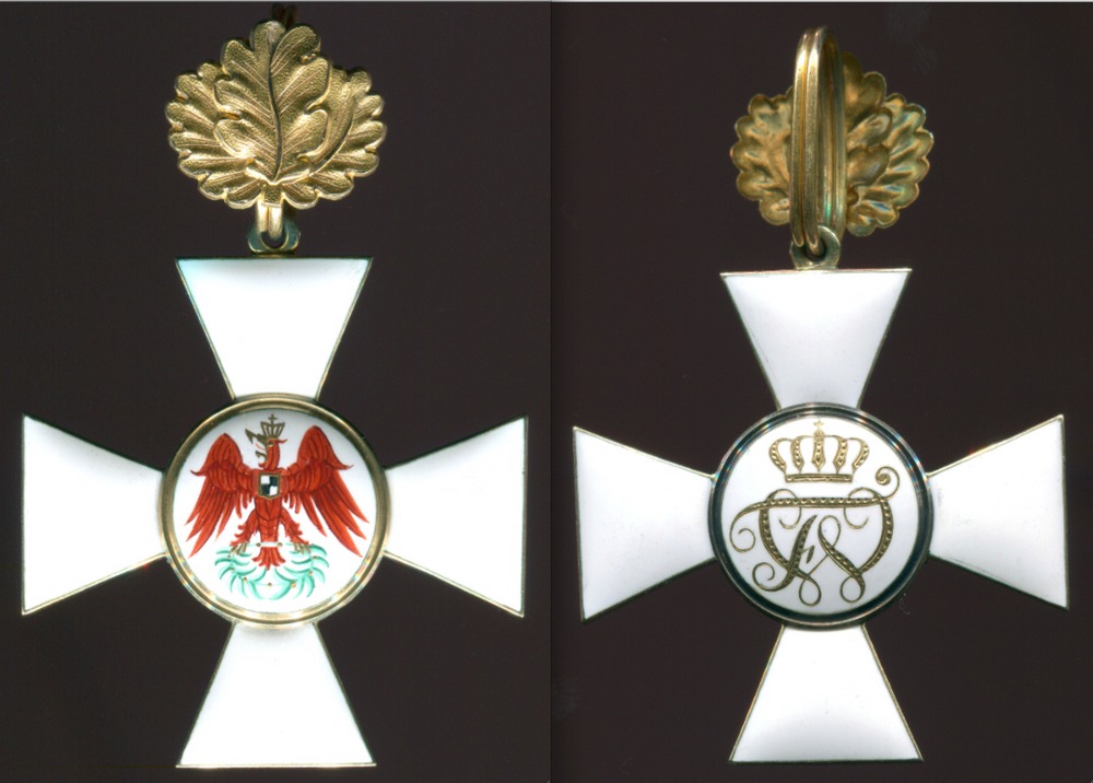 Roter Adlerorden 2. Klasse, Herstellermarkierung W für Wagner & Sohn, Berlin, 4. Modell mit doppelt gewundenem Ring hinter dem Eichenlaub