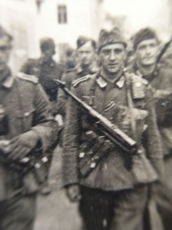 MP40 in wear on German NCO